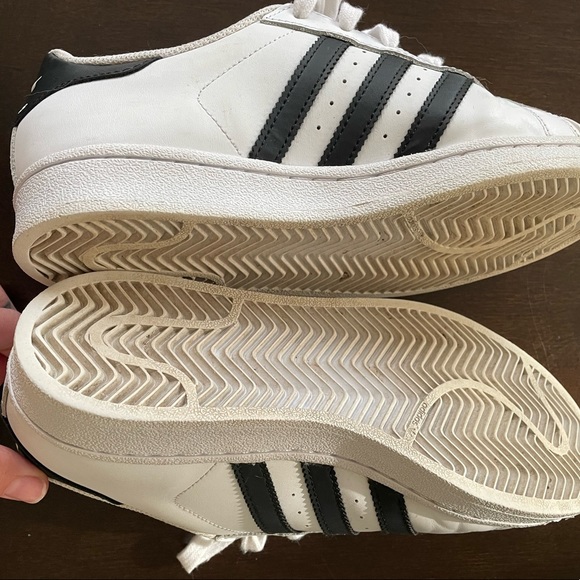 ❗️SOLD❗️Women’s Adidas Superstar - Picture 5 of 8